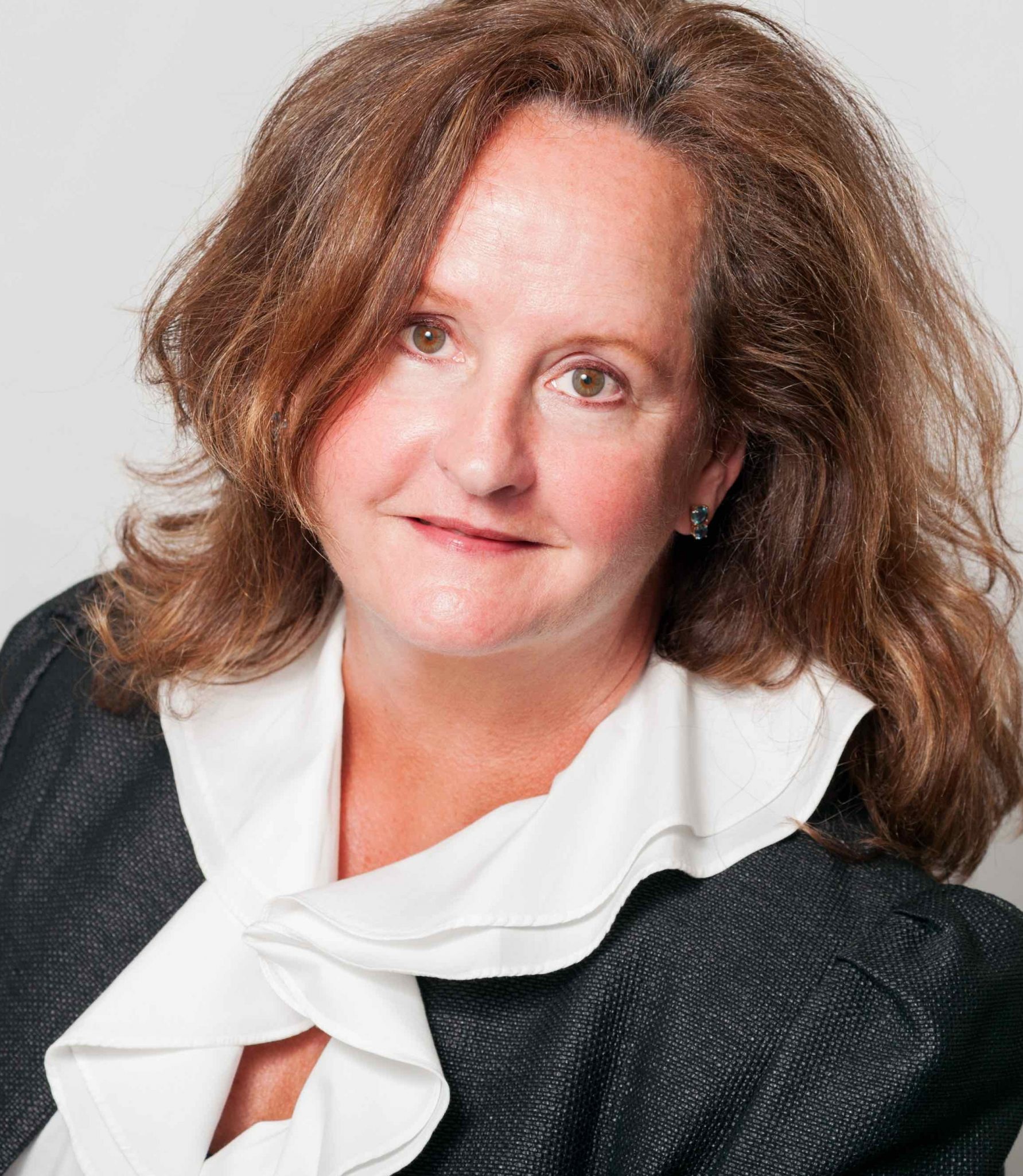 Jody Ballard pic expat partner, portable career, trailing spouse, expat therapist, women's heritage walk, couple therapy, mariage relationship, expat couple.